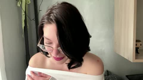 Sofia online show from 15, 4, 2026