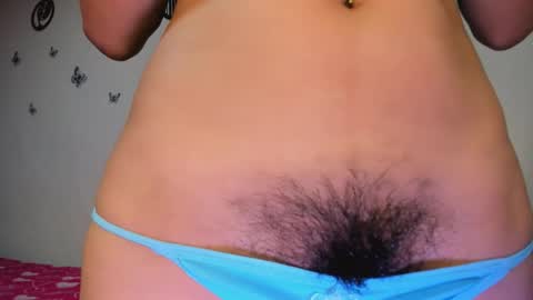 holly... online show from 30, 4, 2026