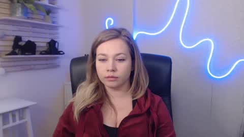 Snapshot of holly_bb95 chatting on 20, 1, 2025 Holly online show from 20, 1, 2025