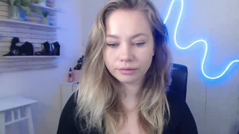 Snapshot of holly_bb95 chatting on 29, 1, 2025 Holly online show from 29, 1, 2025