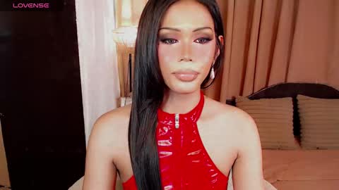 holly_goddessxx online show from 18, 2, 2026