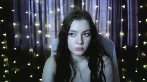 Snapshot of holly_kittenss chatting on 23, 11, 2025 Lana online show from 23, 11, 2025