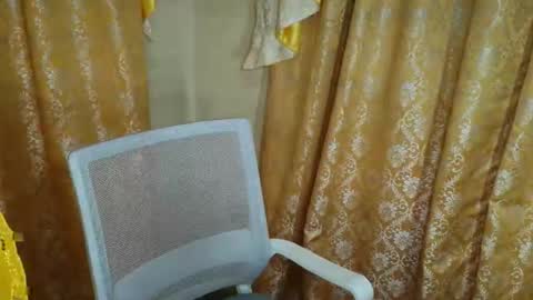 Snapshot of holly_sugar20 chatting on 23, 2, 2026 Mika Duhay Velat online show from 23, 2, 2026