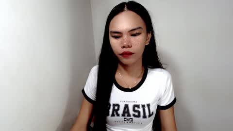 Snapshot of hollyhalo chatting on 11, 11, 2025 hollyhalo online show from 11, 11, 2025