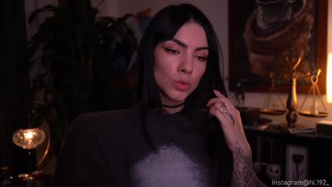 Holly Linder online show from 1, 2, 2025