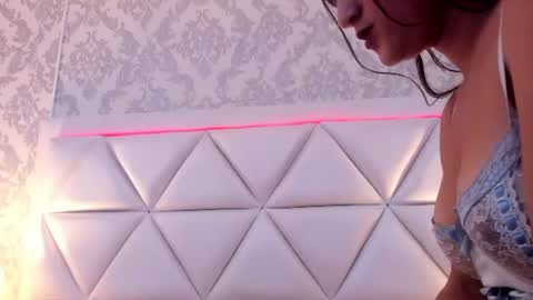 Holly online show from 17, 7, 2026