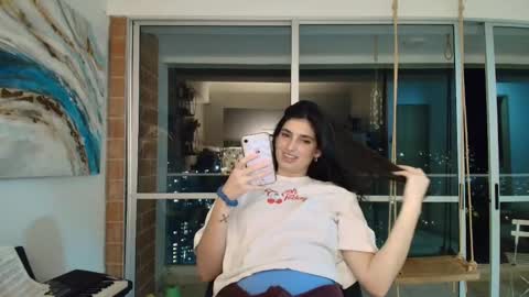 hollyshit_ online show from 7, 10, 2025