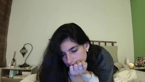 hollyshit_ online show from 14, 4, 2026