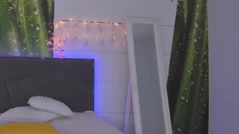 Snapshot of hollytaillor chatting on 6, 2, 2026 HollyTaillor online show from 6, 2, 2026