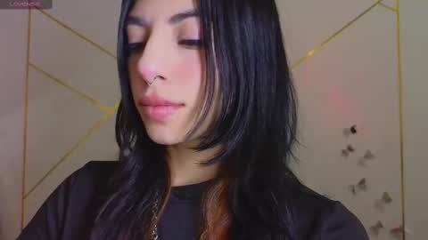 Snapshot of hollyxx_ chatting on 5, 11, 2025 holly online show from 5, 11, 2025