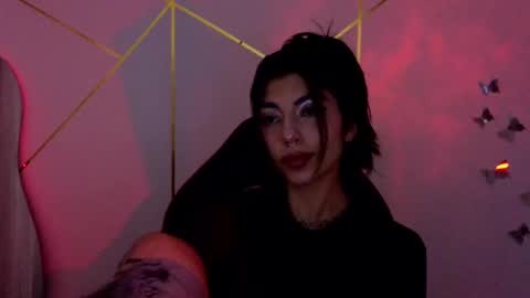 Snapshot of hollyxx_ chatting on 21, 11, 2025 holly online show from 21, 11, 2025