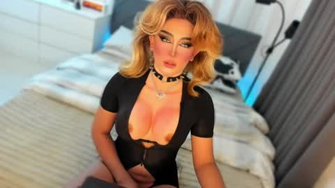 Miss Gia online show from 3, 6, 2026