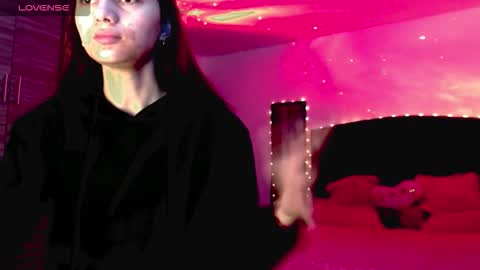 Juli online show from 17, 11, 2025