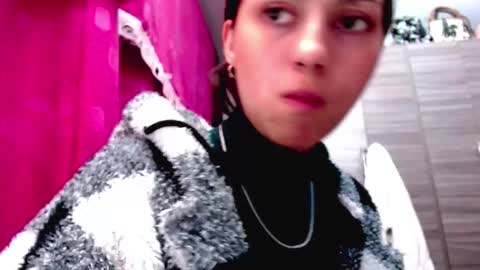 Juli online show from 2, 2, 2026