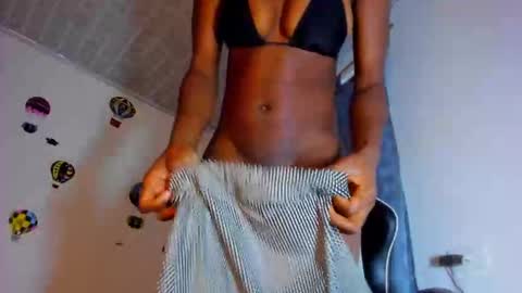 Snapshot of holy_sailt chatting on 17, 12, 2024 Holly online show from 17, 12, 2024