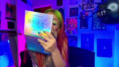Snapshot of holyeva chatting on 1, 12, 2024   online show from 1, 12, 2024