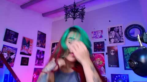 Snapshot of holyeva chatting on 28, 1, 2025   online show from 28, 1, 2025