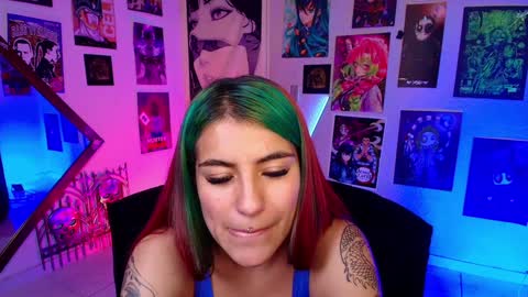 Snapshot of holyeva chatting on 31, 1, 2025   online show from 31, 1, 2025