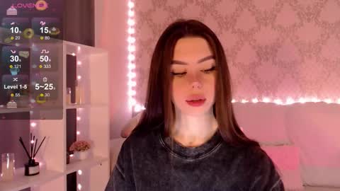 Mia online show from 10, 10, 2025