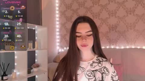 Mia online show from 15, 12, 2025