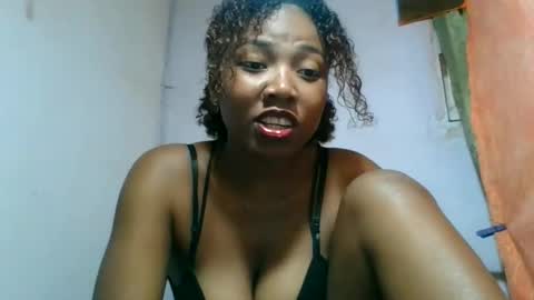 Snapshot of honeria98 chatting on 7, 6, 2026 honeria98 online show from 7, 6, 2026