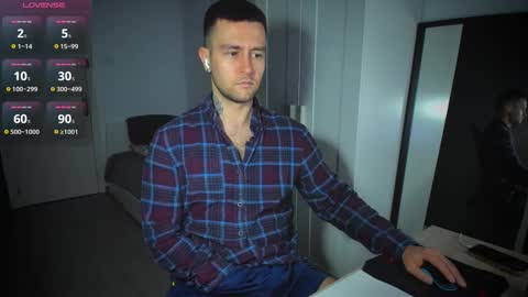 Snapshot of honestandrew chatting on 2, 3, 2025 Andrew online show from 2, 3, 2025