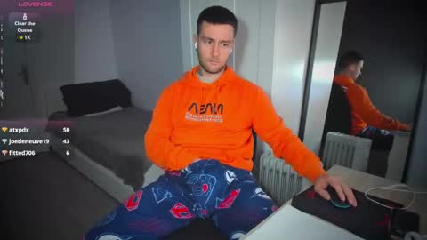 Snapshot of honestandrew chatting on 12, 3, 2025 Andrew online show from 12, 3, 2025