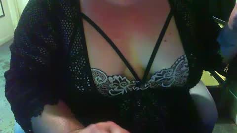 Snapshot of honey_bee___ chatting on 27, 9, 2025 honey bee online show from 27, 9, 2025