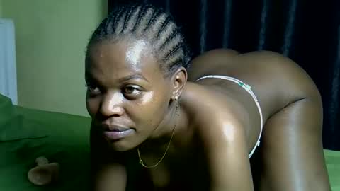 Snapshot of honey_belle7 chatting on 5, 6, 2026 Honey-Belle online show from 5, 6, 2026