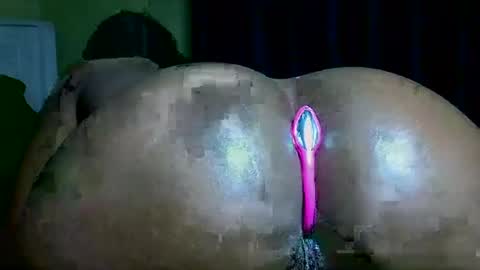 Snapshot of honey_belle7 chatting on 20, 6, 2026 Honey-Belle online show from 20, 6, 2026