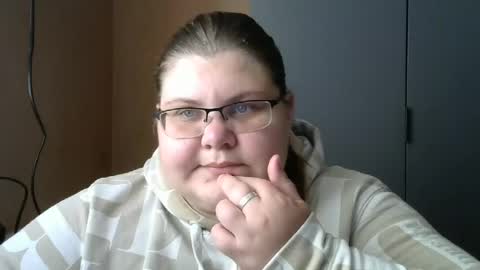Snapshot of honey_bunny_x chatting on 6, 7, 2026 Bunny online show from 6, 7, 2026
