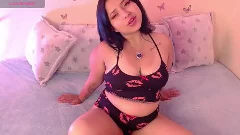 Snapshot of honey_buns_1 chatting on 9, 11, 2025 mimi online show from 9, 11, 2025