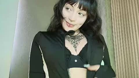Snapshot of honey_dark chatting on 22, 5, 2026 Honney online show from 22, 5, 2026