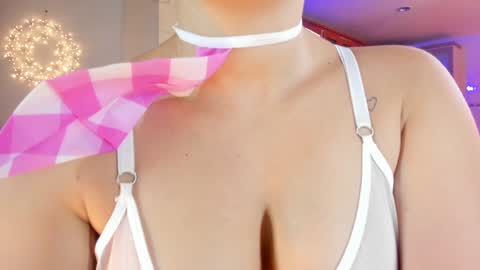 Snapshot of honey_fox01 chatting on 25, 1, 2025 HONEY online show from 25, 1, 2025