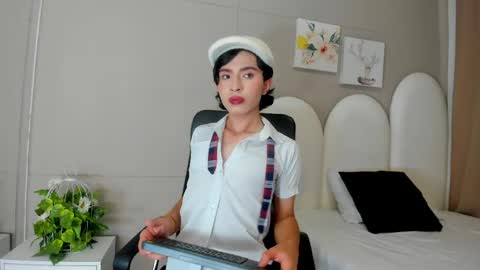 honey_hex_ online show from 12, 5, 2026