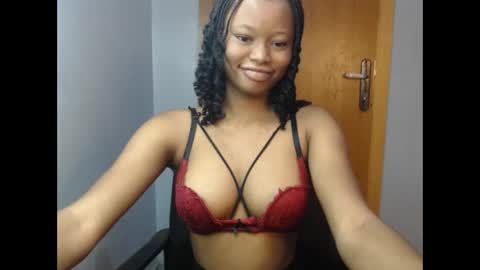 Snapshot of honey_juicydoll chatting on 28, 10, 2025 Sonia online show from 28, 10, 2025