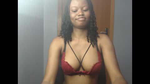 Snapshot of honey_juicydoll chatting on 3, 11, 2025 Sonia online show from 3, 11, 2025