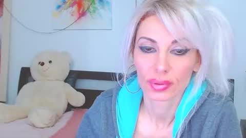 honey_lara online show from 2, 3, 2026