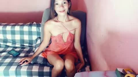 Snapshot of honey_mollyxx chatting on 28, 10, 2025 honey_mollyxx online show from 28, 10, 2025