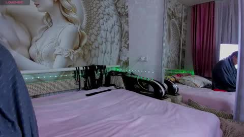 CHRISTIE and HERALD online show from 13, 10, 2025