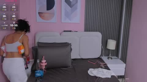 honey_sofii_ online show from 29, 9, 2025