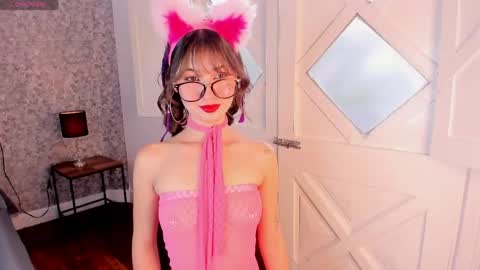 honey_sweet777 online show from 16, 4, 2026
