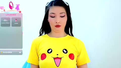 Snapshot of honey_yani chatting on 12, 11, 2025 yani online show from 12, 11, 2025