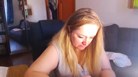 HoneydewMolly online show from 3, 12, 2025