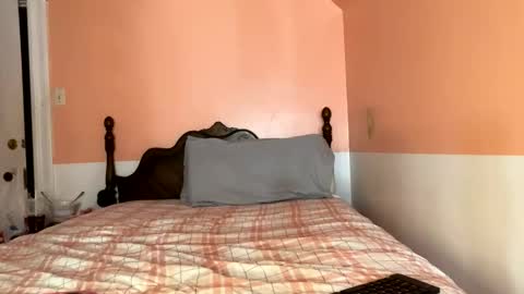 Snapshot of honeydrippinbunny chatting on 27, 2, 2026 HoneyDrippinBunny online show from 27, 2, 2026