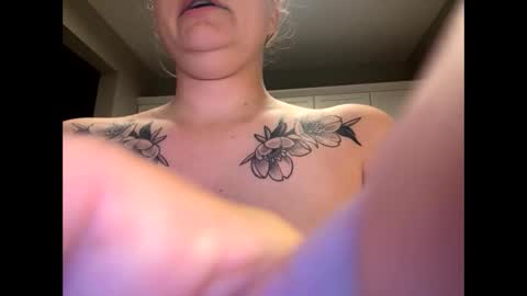 Snapshot of honeygirlox chatting on 31, 10, 2025 honeygirlox online show from 31, 10, 2025