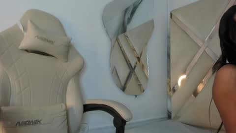 Snapshot of honeyht chatting on 17, 5, 2026 honeyht online show from 17, 5, 2026
