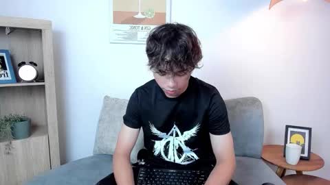 honeymoon_sariel online show from 8, 2, 2026