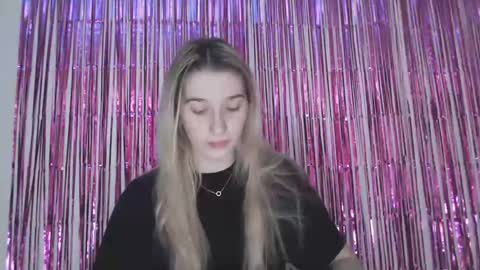 honeyveil online show from 10, 2, 2026