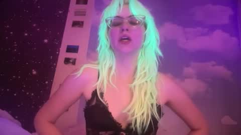 Emi Rose online show from 17, 1, 2026